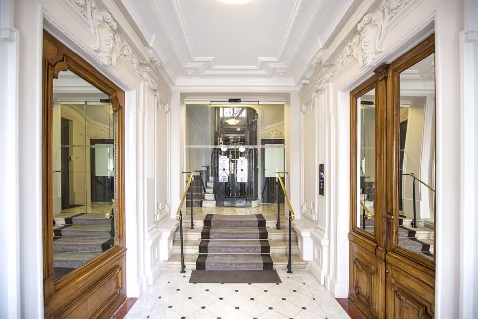 Bureaux, commerces et parties communes